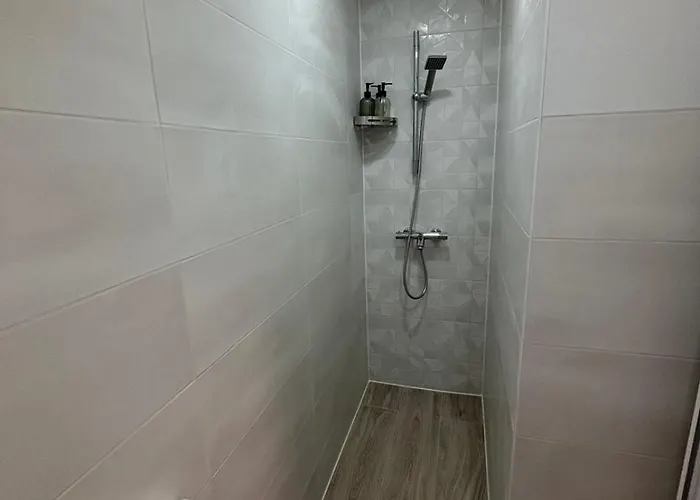 White House - Forest